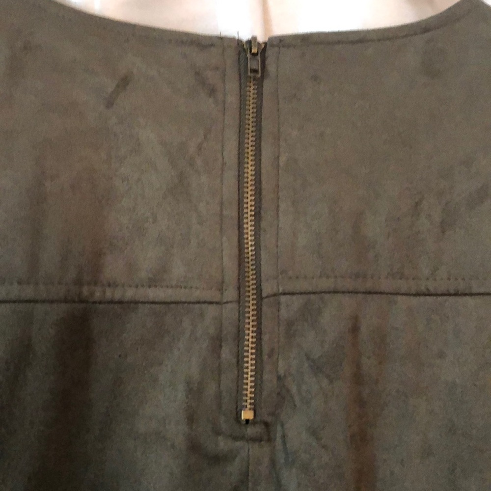 Dress - Picture 3 of 4